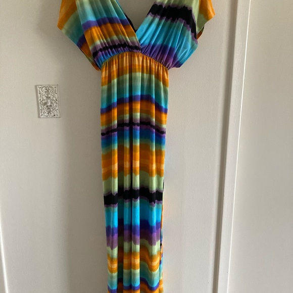 Floor length tie dyed dress. - Picture 3 of 3